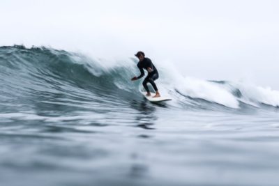 Photo Profil de surfeurs légendaires et leur impact sur le sport